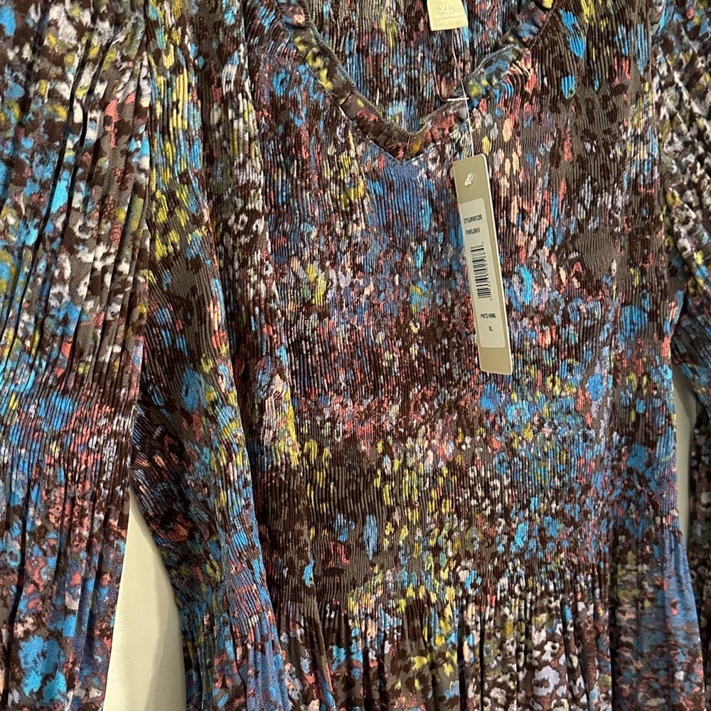Sunny Leigh Multicolor Abstract Top - Picture 4 of 5